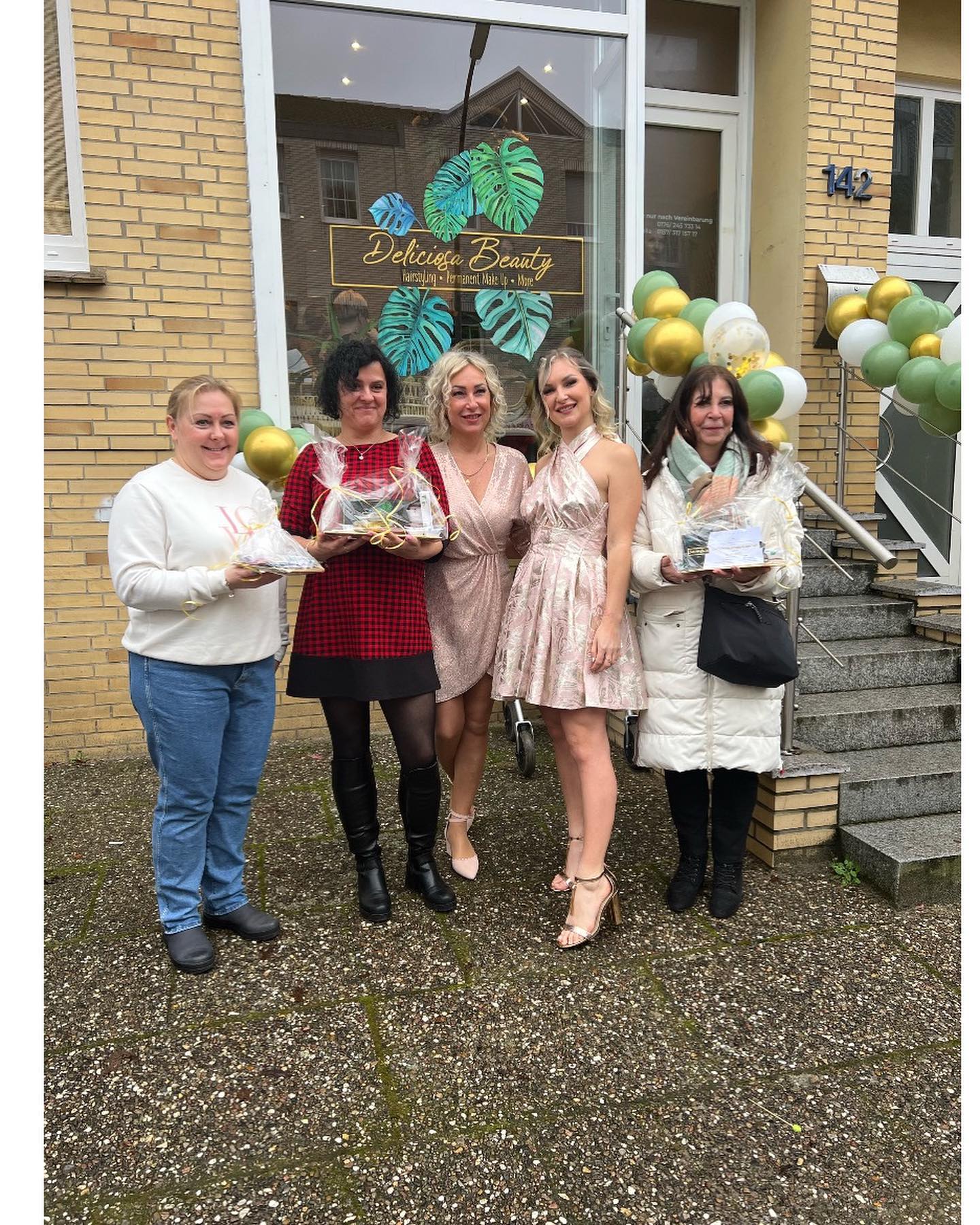 Location & Seasonal image